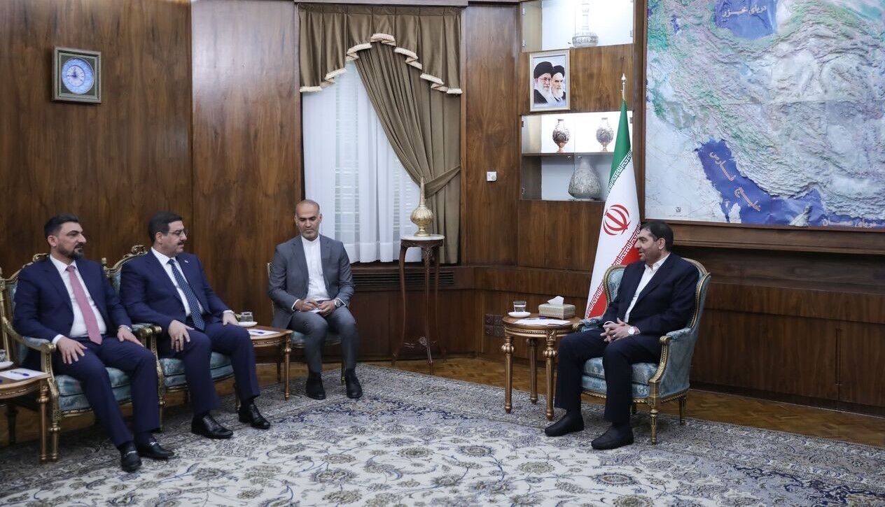 در دیدار وزیر تجارت عراق؛
مخبر: ایران و عراق در مبادلات اقتصادی از ارز ملی خود استفاده کنند