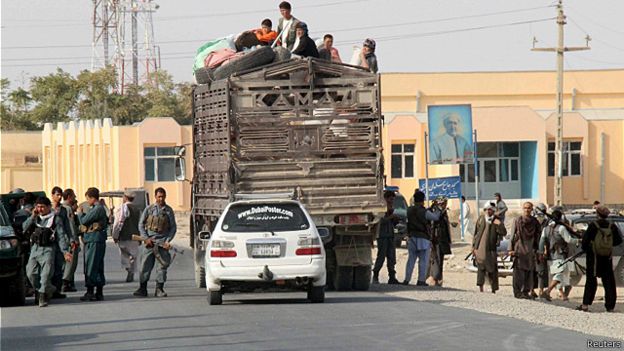 سقوط قندوز الگوی توسعه سیطره طالبان بر افغانستان سقوط قندوز الگوی توسعه سیطره طالبان بر افغانستان